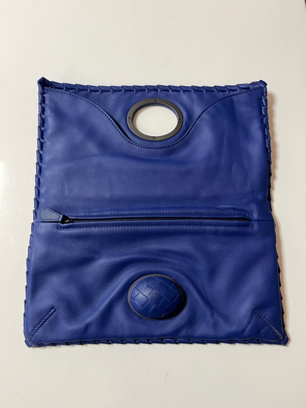 Bottega Veneta Nappa Intrecciato Lambskin Turn Lock Clutch Bag - Picture 9 of 14